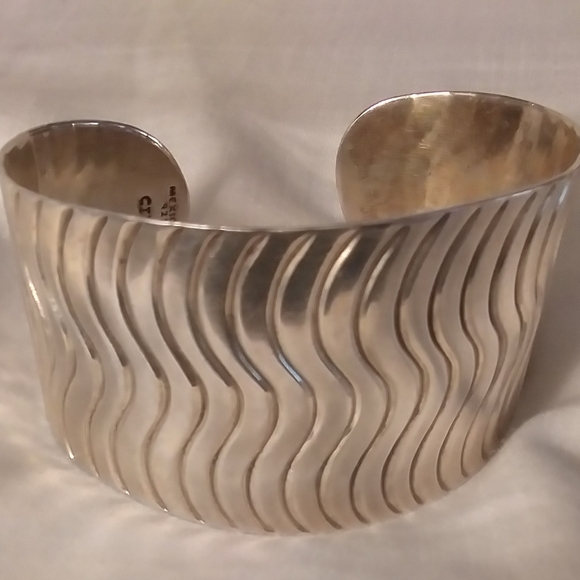 Vintage Bracelet - Picture 1 of 4